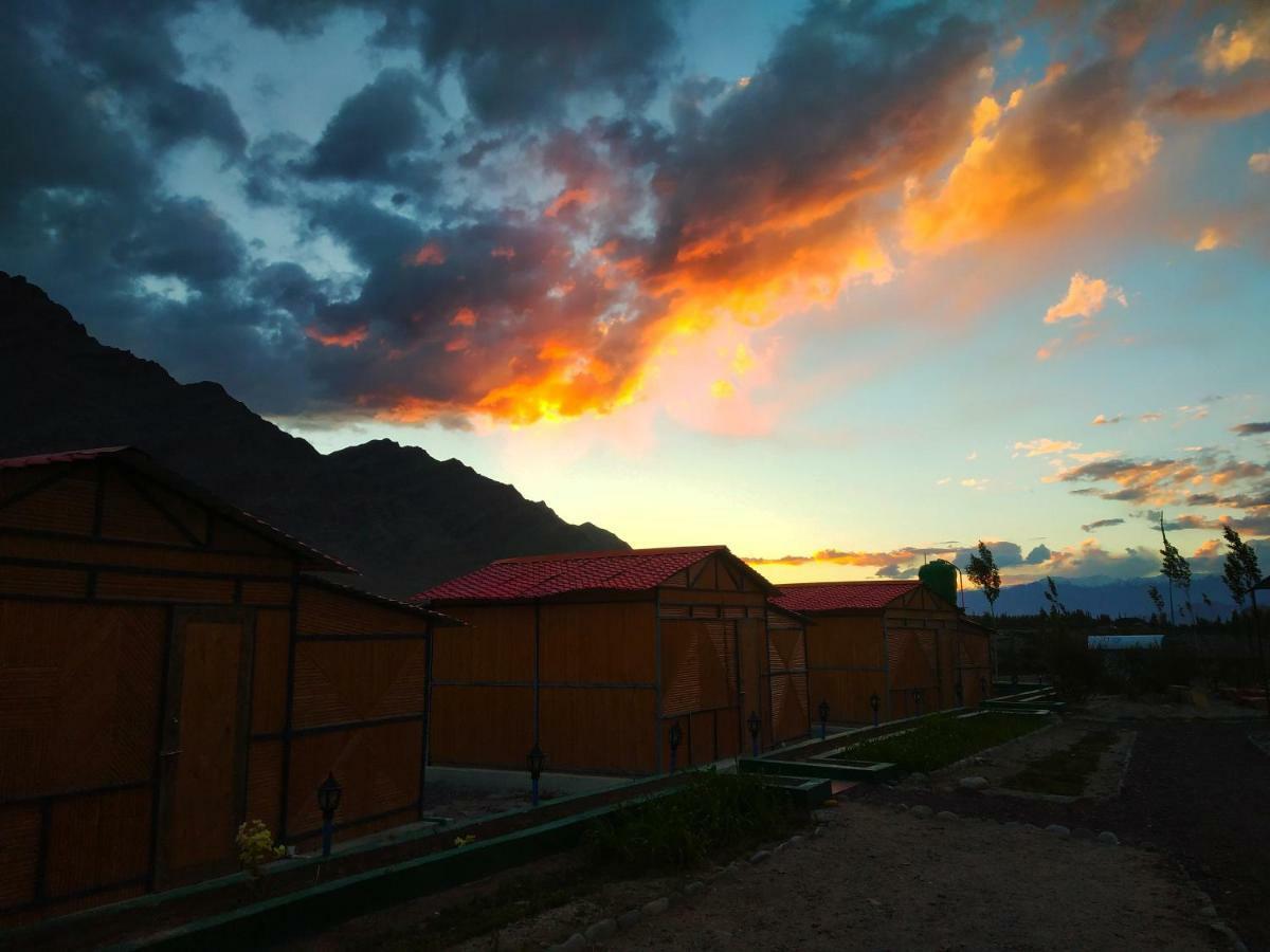 Hotel Neryok'S Indus View à Chimre Extérieur photo